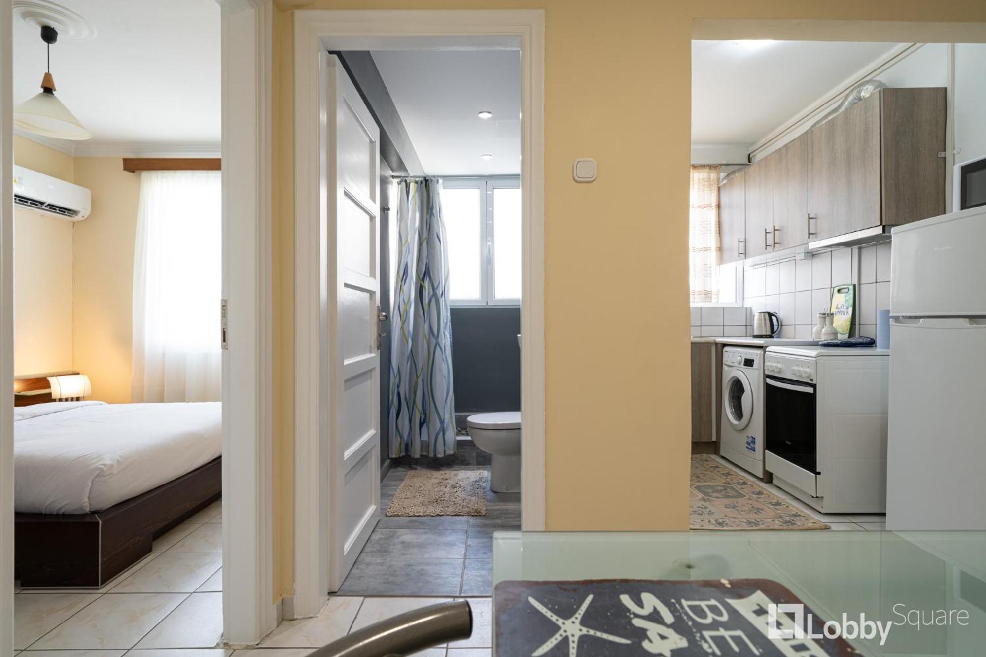 Maya's By Lobbysquare Apartament Atena